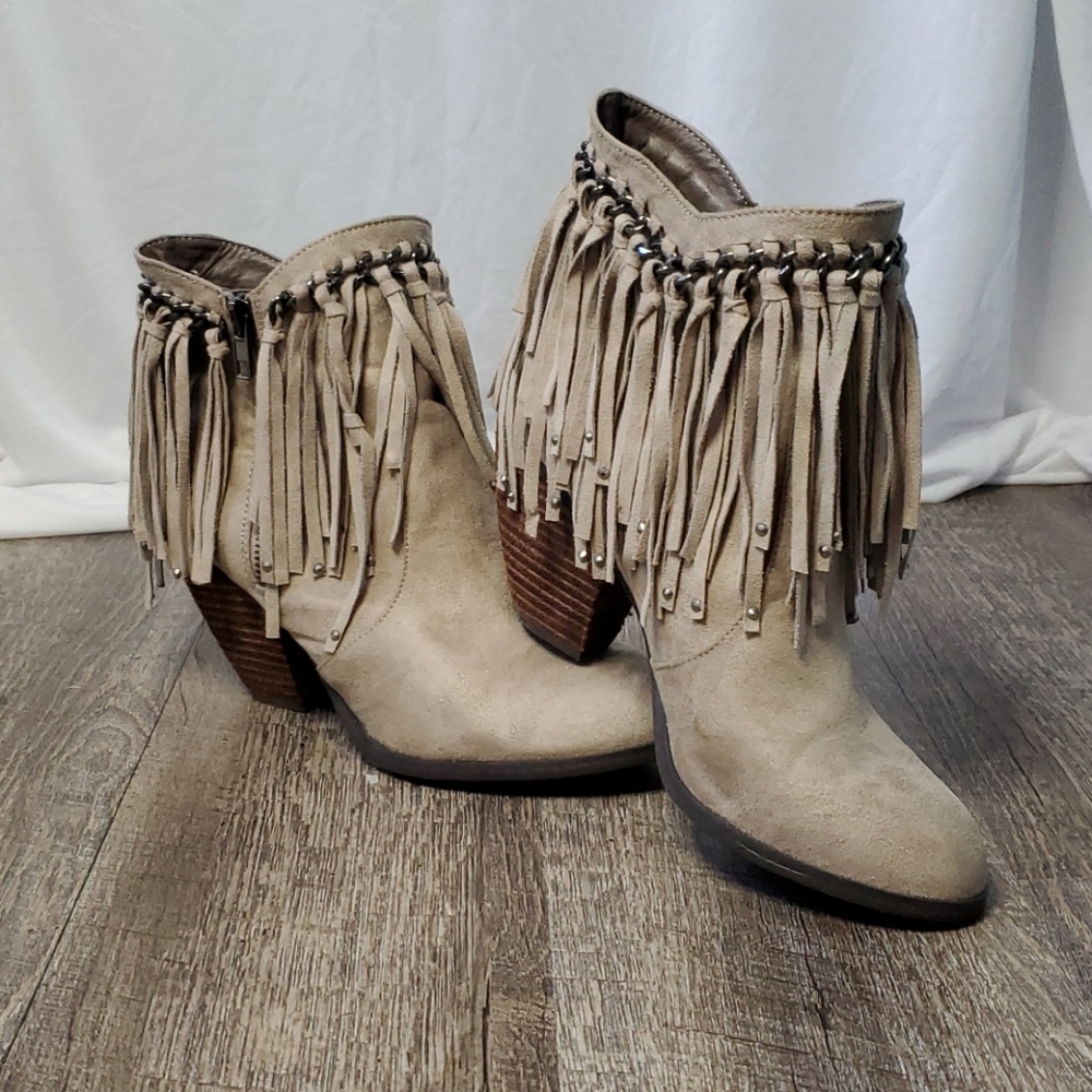 Not rated, ankle boots
